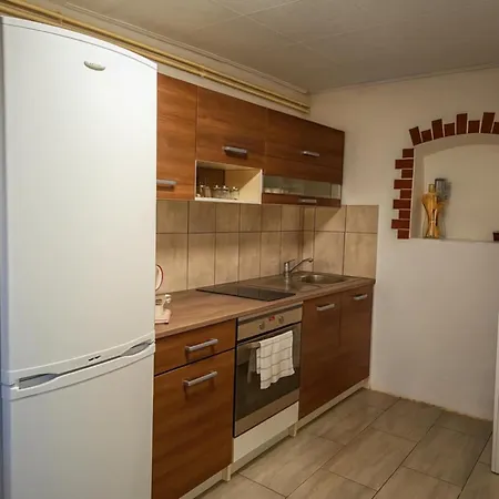 Mezi Stromy Apartmán *